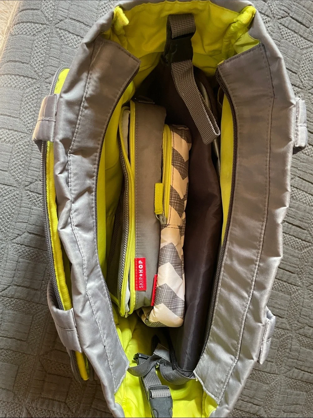 Skip Hop spacious quilted